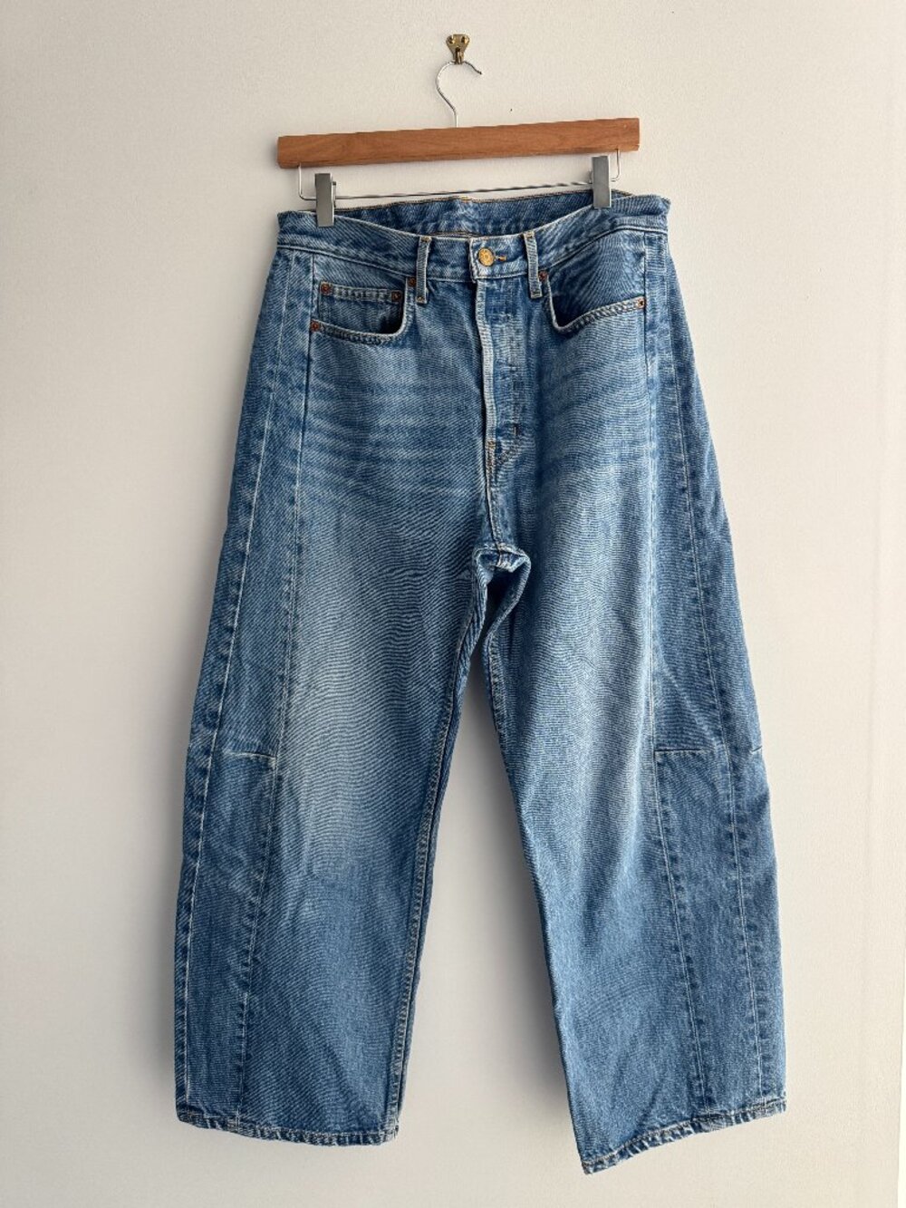 B Sides Slim Lasso, Karla Wash, 30